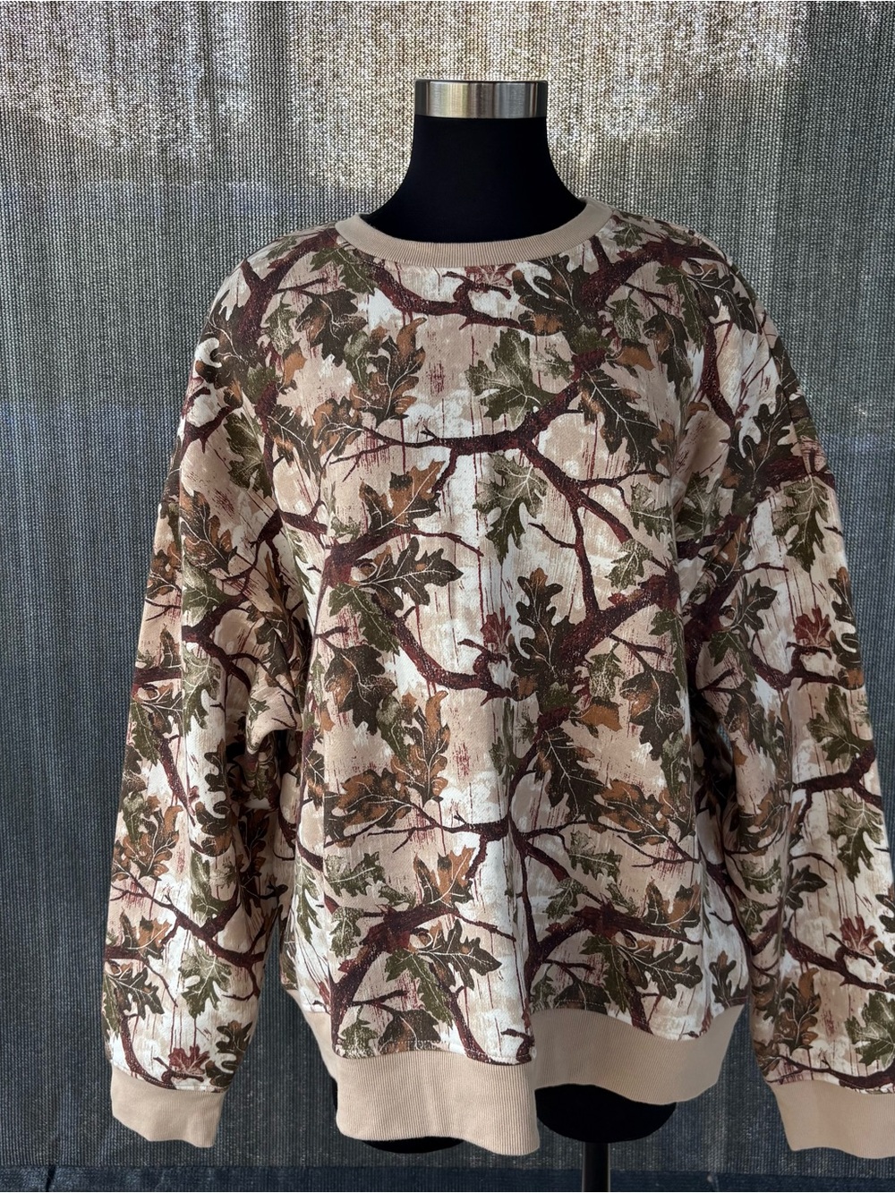 Original Use RealTree oak leaf camo crewneck size XL